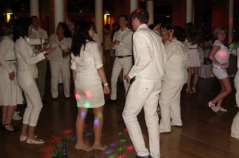 white-party-wedding